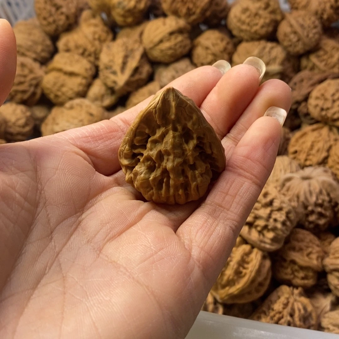 杨***六文玩核桃吊坠官帽