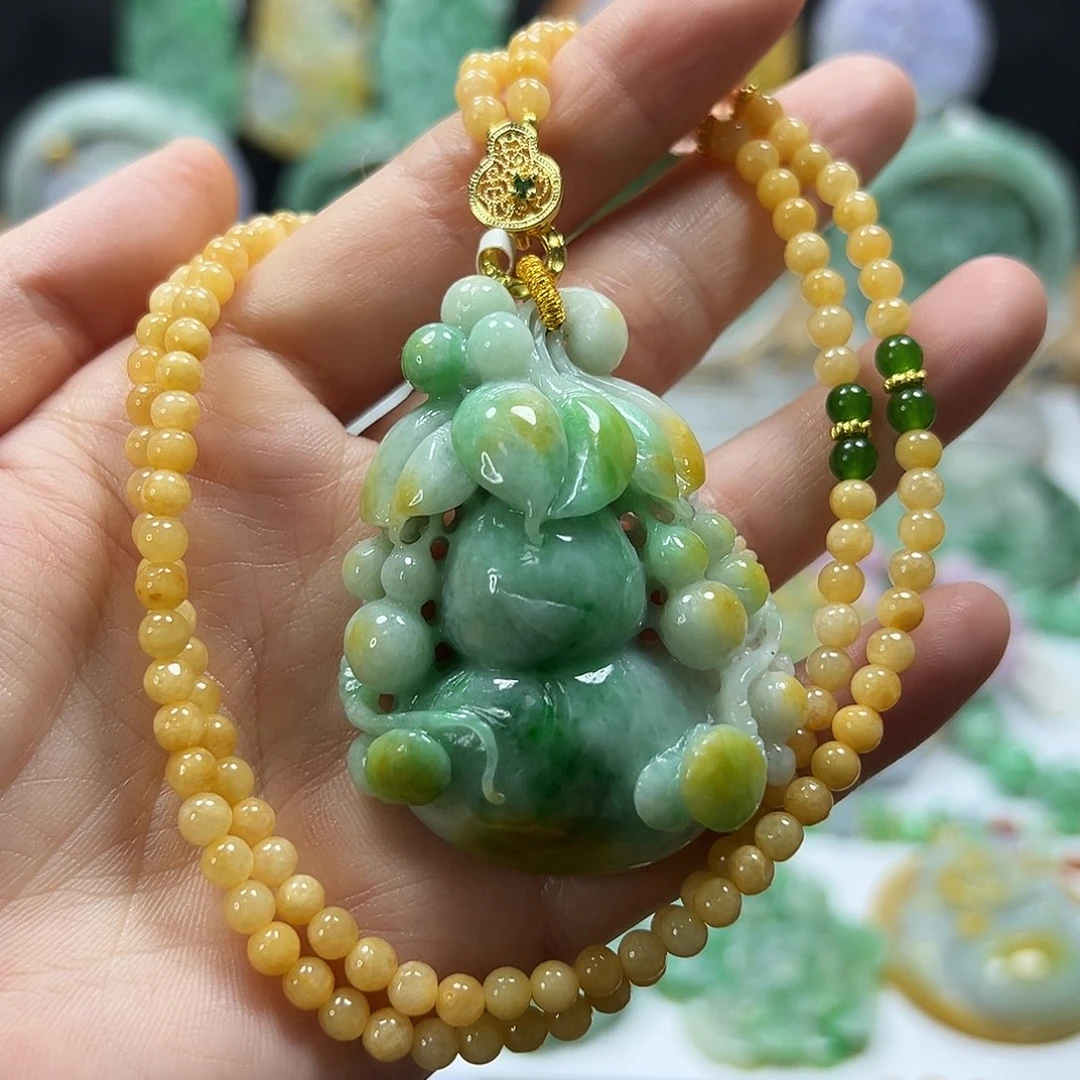 翡翠未镶嵌颈饰吊坠