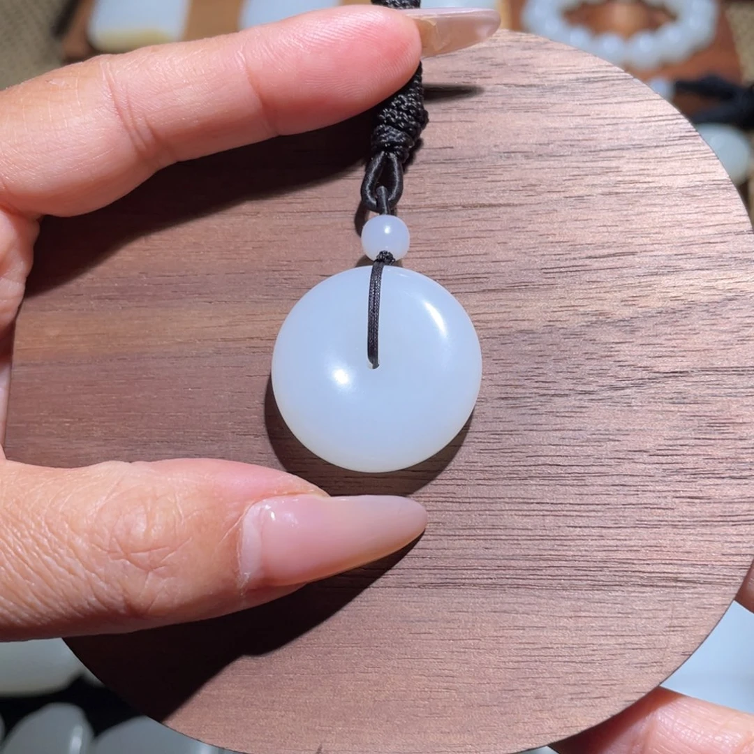 未镶嵌手链和田玉卡26.6