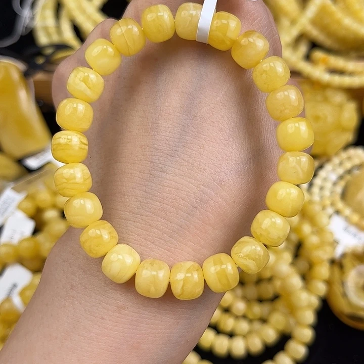 琥珀未镶嵌颈饰琥珀