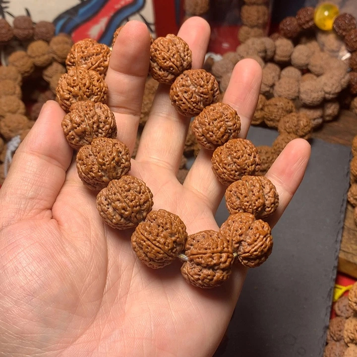 用***8金刚菩提手串梁梅花尺寸22