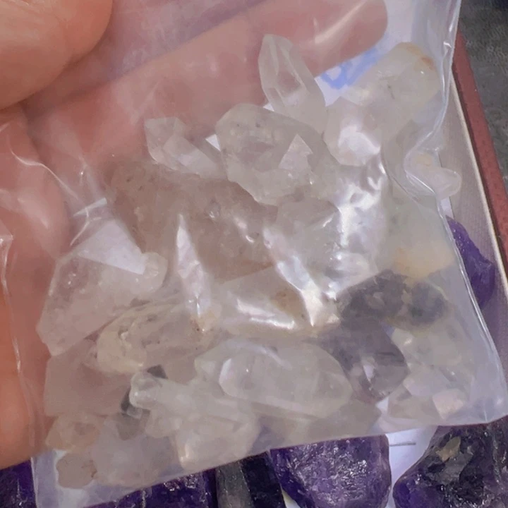 水晶闪灵钻113克未镶嵌