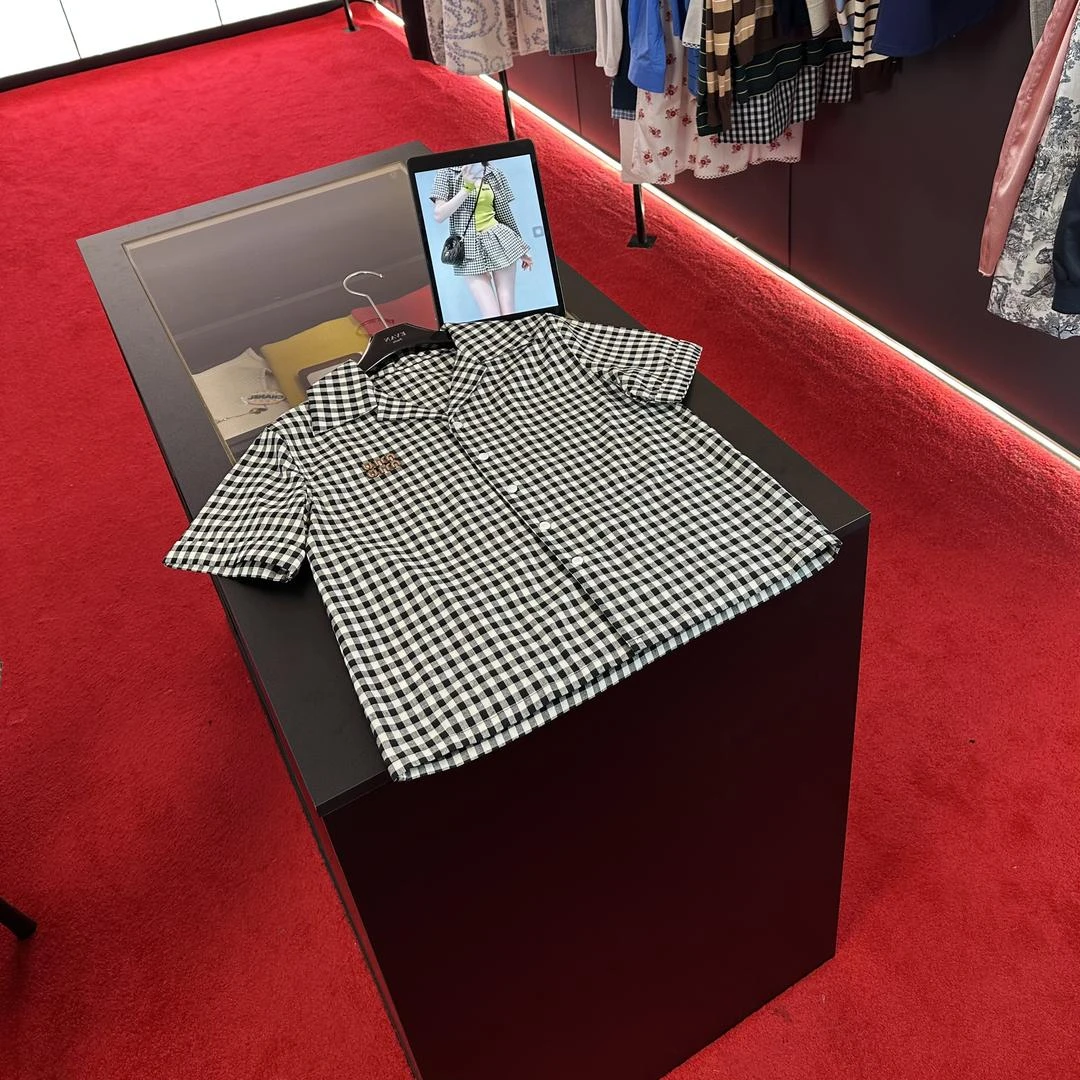 A238【M家】高版本25夏新款法式学院风字母格纹刺绣翻领衬衫上衣