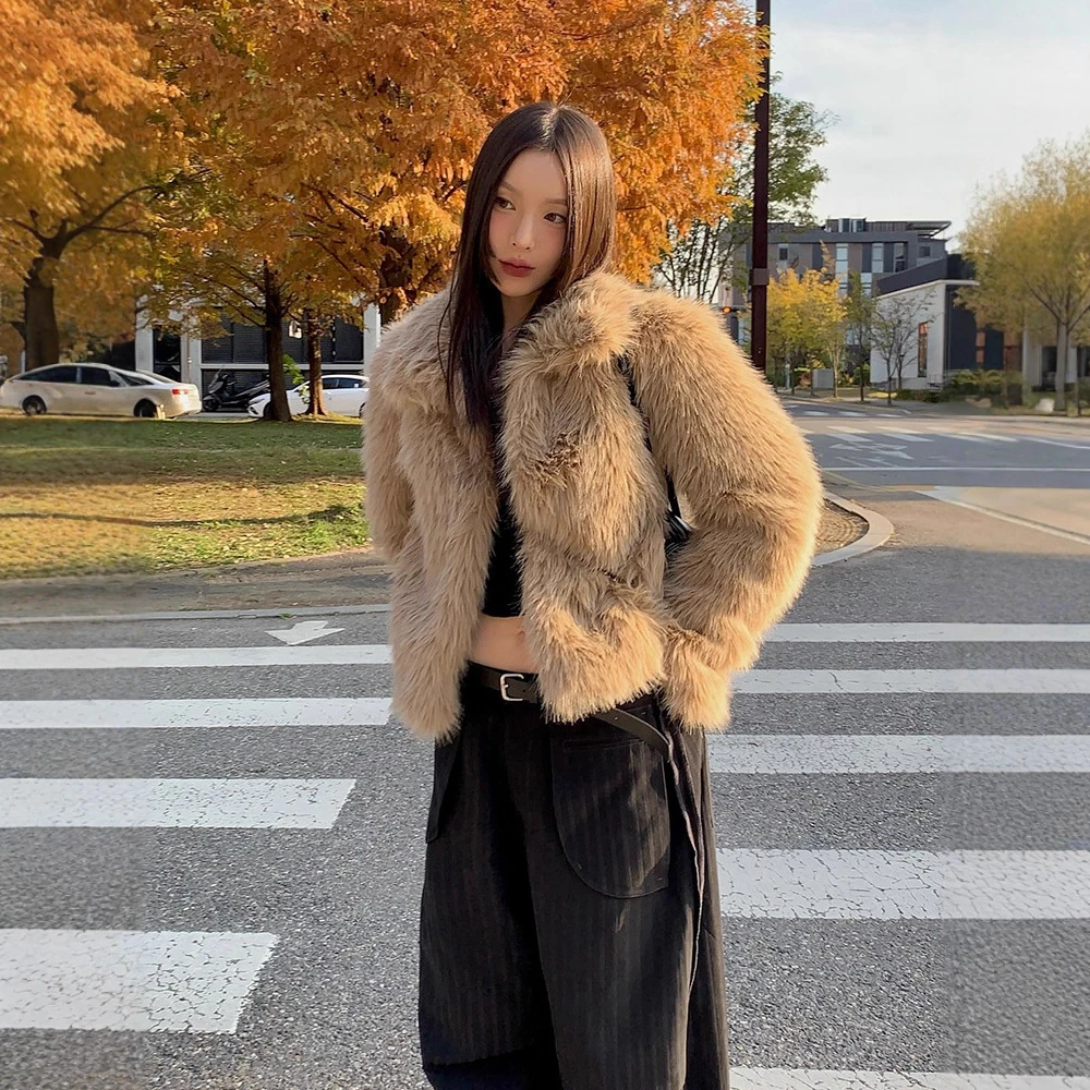 韩货-短款毛毛翻领外套女2025秋冬季高级感保暖宽松长袖上衣ord*s