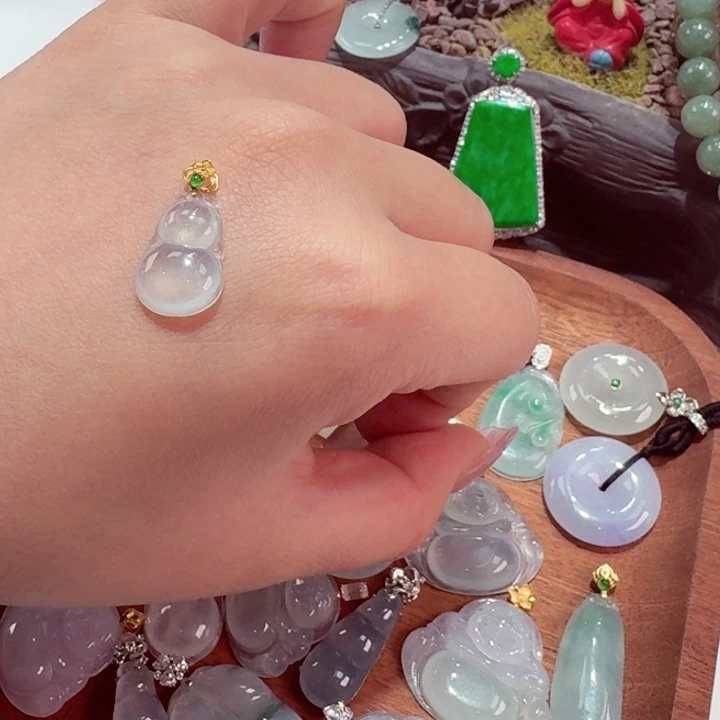 定制翡翠未镶嵌葫芦