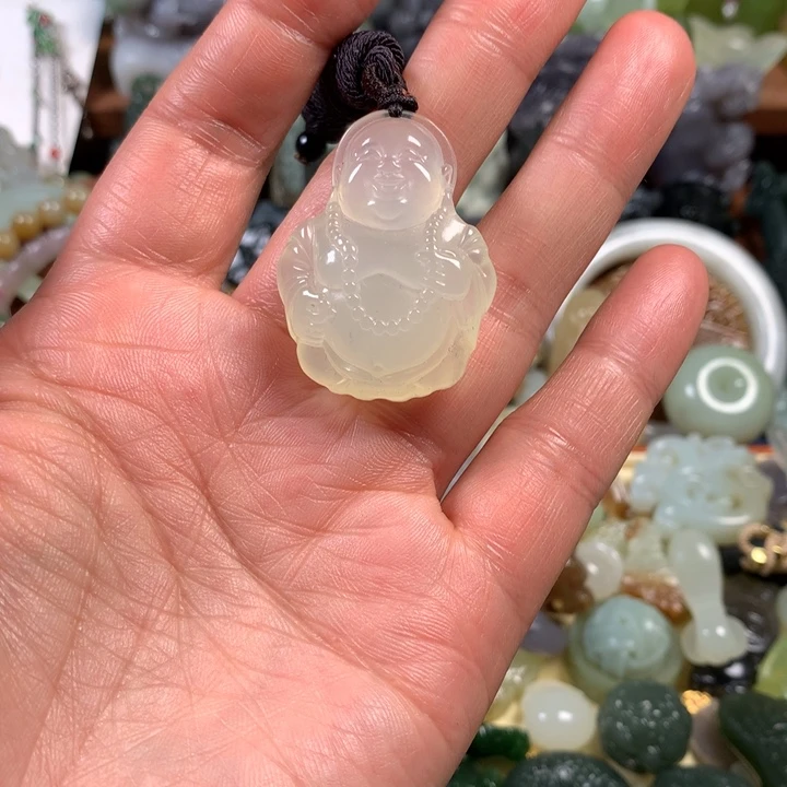 岫玉未镶嵌颈饰挂件