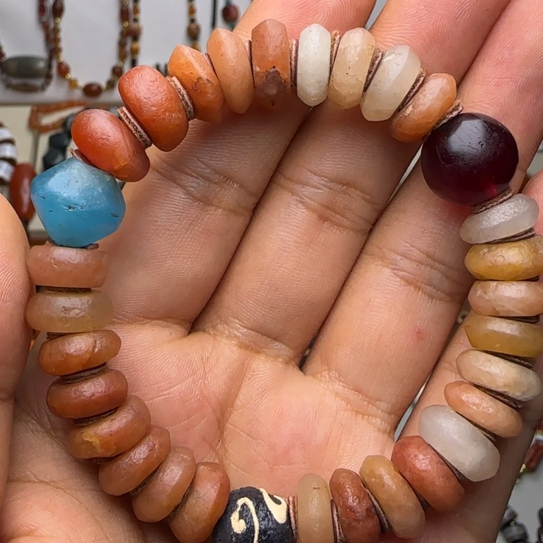 石英质玉单未镶嵌吃**玉