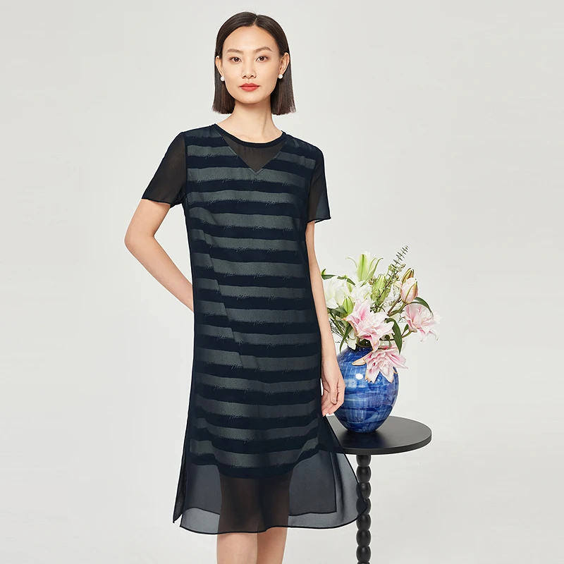 娜尔思时尚印花条横连衣裙2025年夏季新款通勤百搭A字裙NF09632Q8