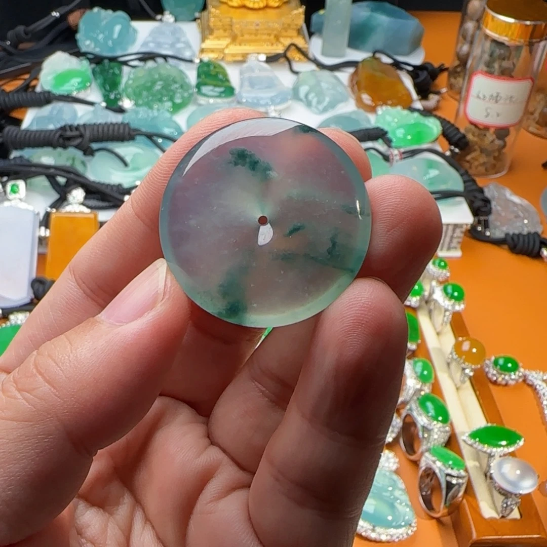 颈饰未镶嵌翡翠冰飘花大平安扣