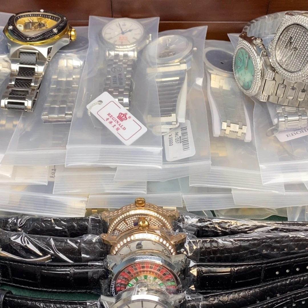 精钢孤品闪电购手表一个