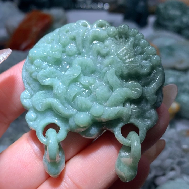 翡翠未镶嵌颈饰保真天然A货翡翠