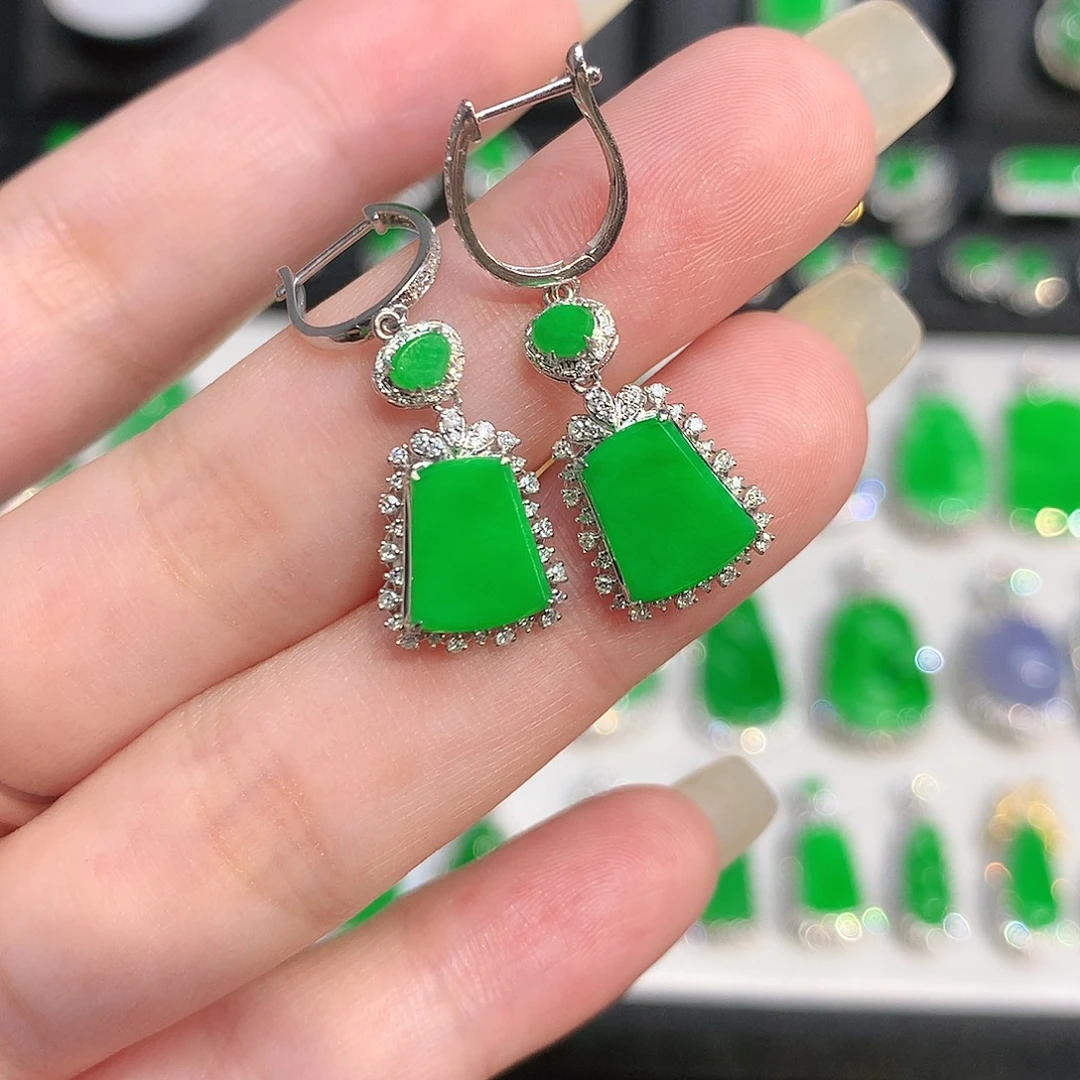 翡翠18K金镶嵌耳饰