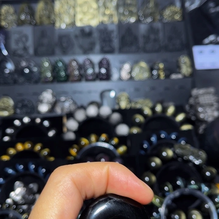 恒***：黑曜岩未镶嵌珠宝奇石