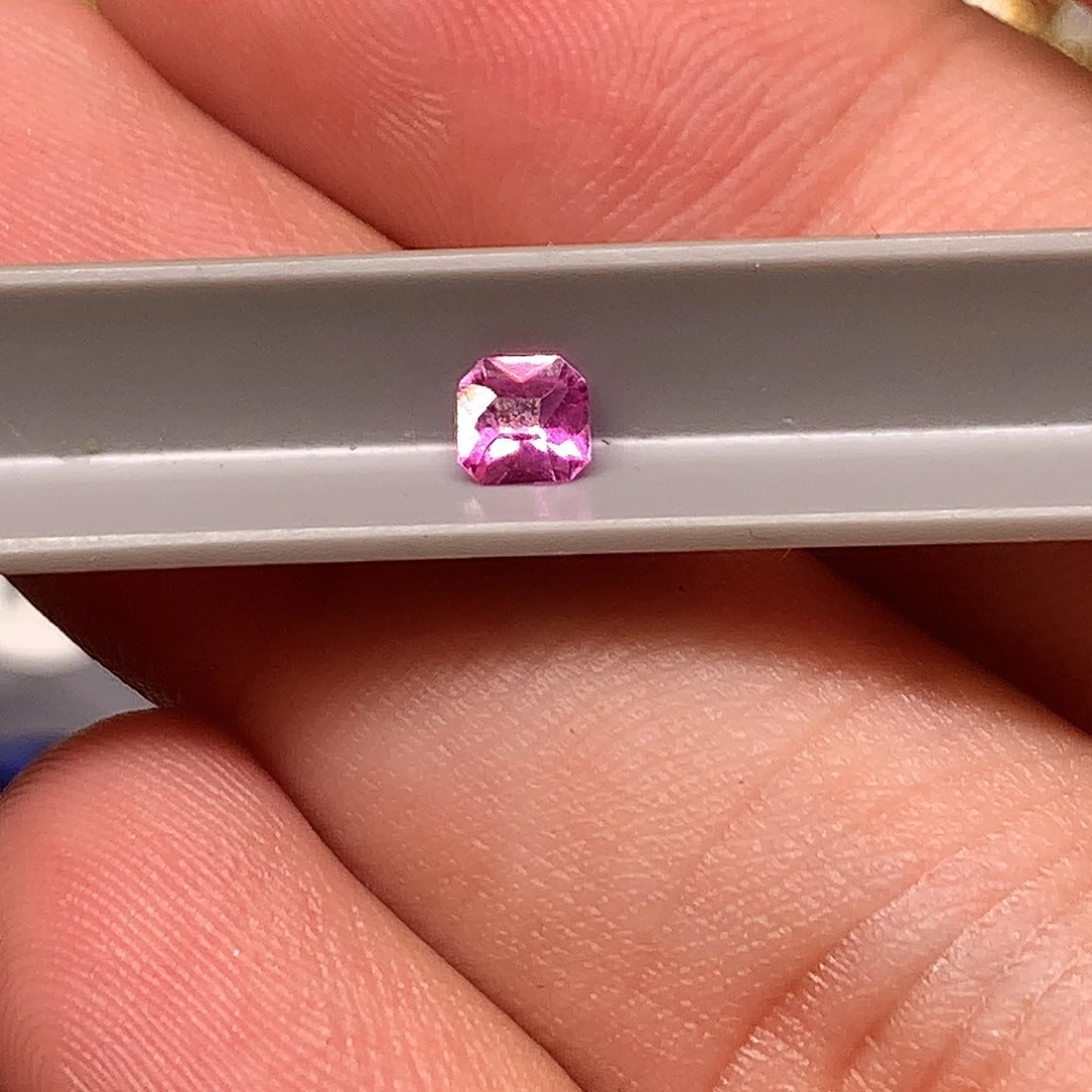 蓝宝石裸石25分粉色蓝宝石