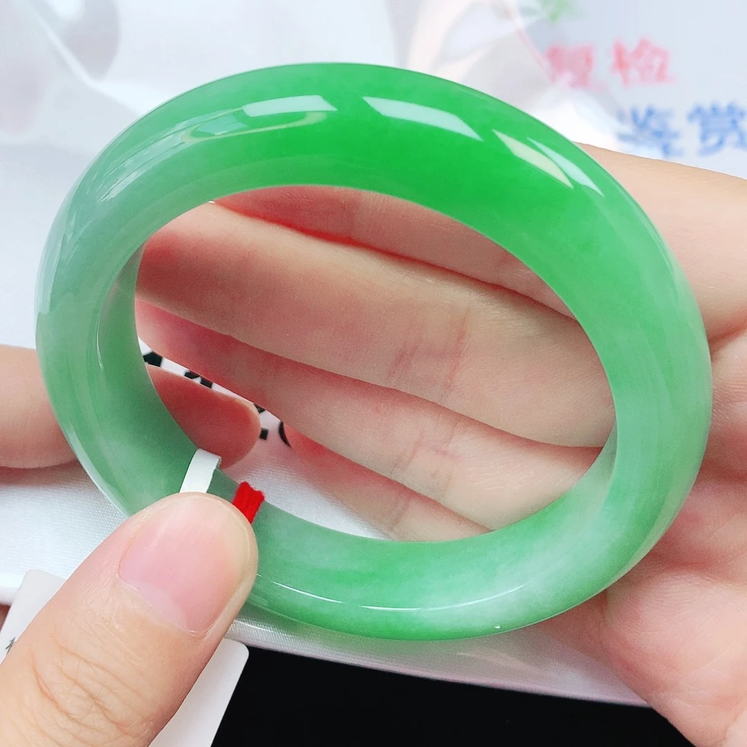 翡翠未镶嵌手镯抖音1128