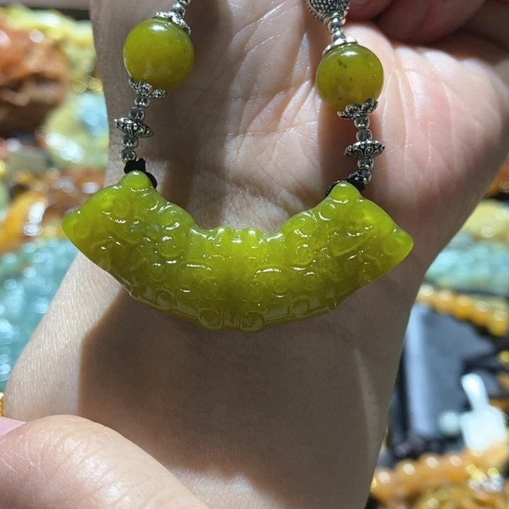 岫玉未镶嵌毛衣链