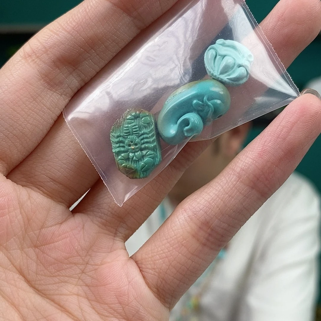 未镶嵌绿松石珠宝奇石