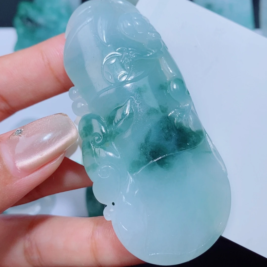 定制翡翠未镶嵌吊坠