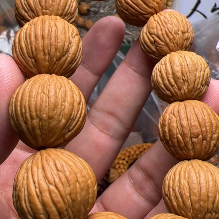 猴头核桃吊坠噢距离