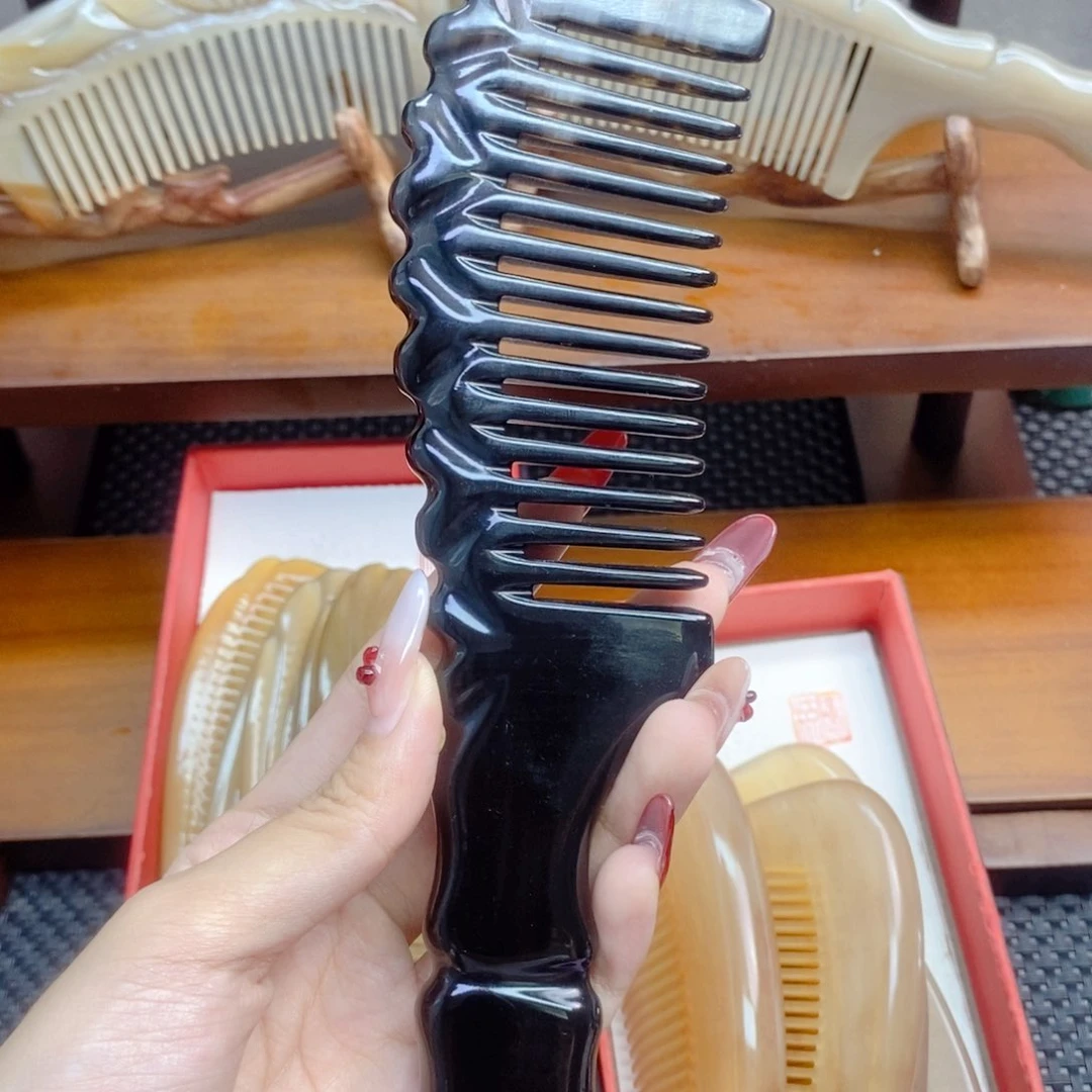 纯手工制作纯牛角梳子
