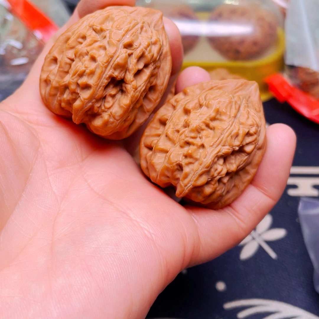 吊坠文玩核桃赤龙一对