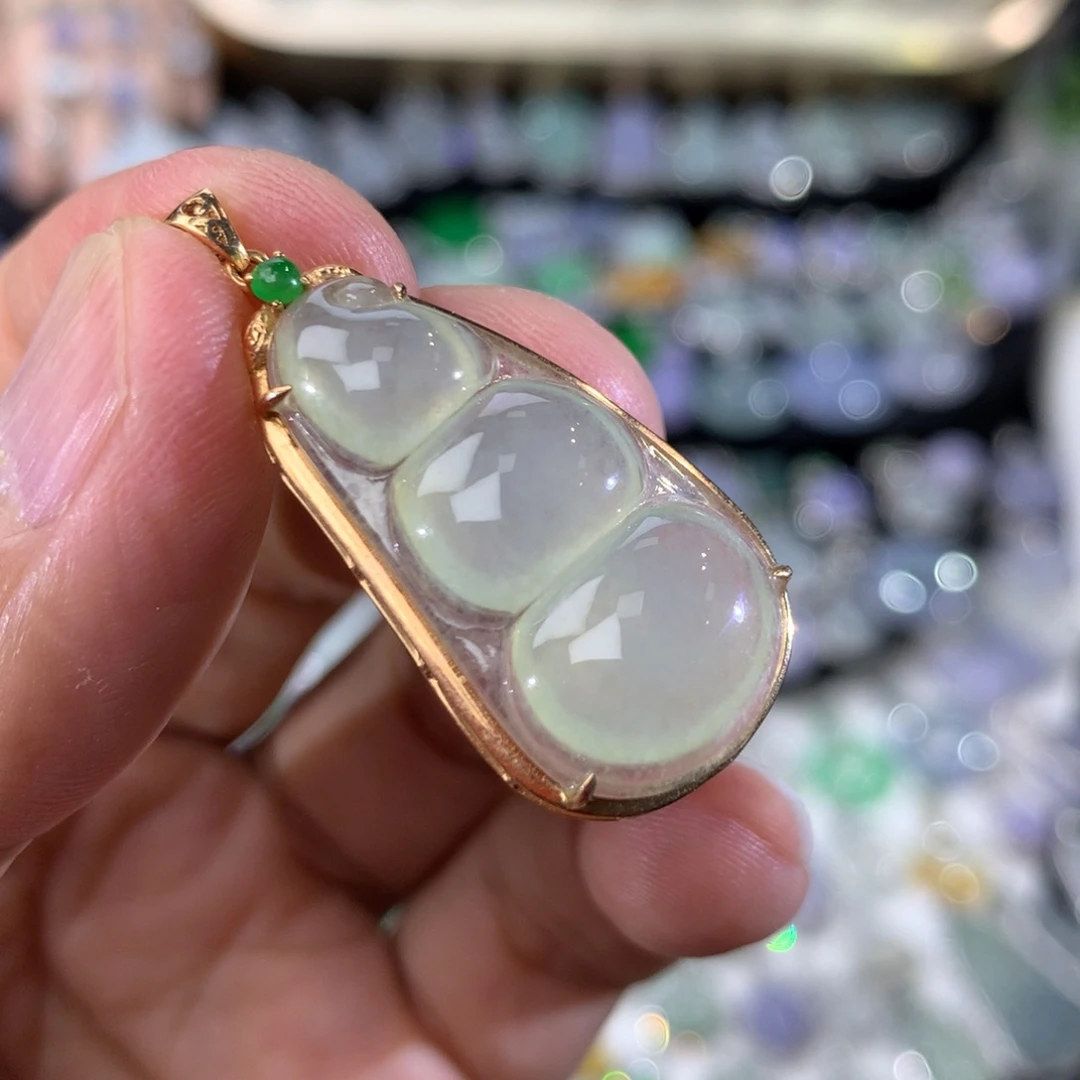 D***周翡翠18K金镶嵌吊坠(不含链)