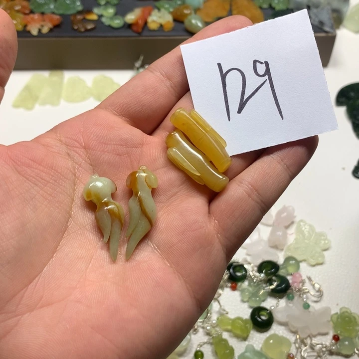呆***丶合金蛇纹石玉耳钉