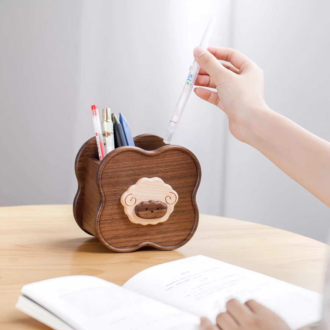 北美黑胡桃木小羊笔筒桌面收纳盒12.4*9.2*12.8cm