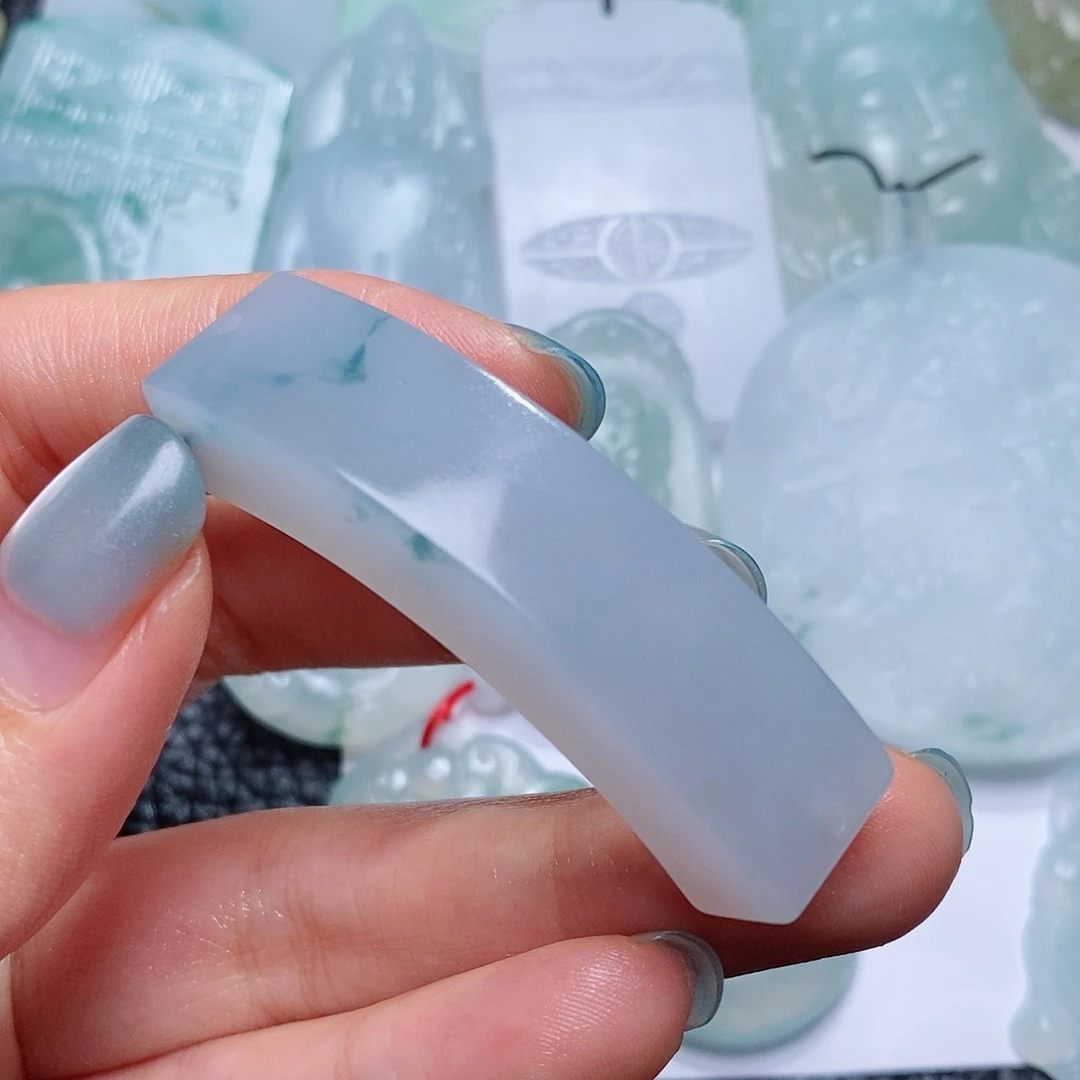 定制翡翠未镶嵌毛货付款后确认抛光