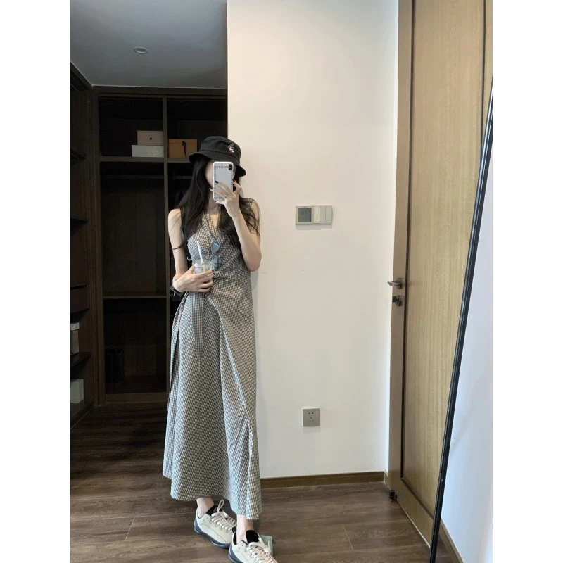 设计感交叉绑带v领背心长裙女夏季2025新款复古减龄格子中长裙子