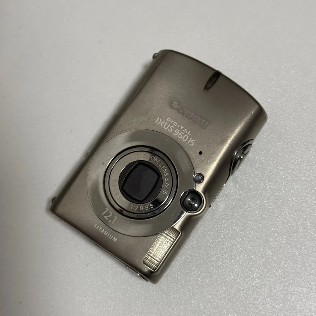 9新 Canon/佳能 ixus​960is 1​​​210w​​​像素3.7倍光变​ (no退换）