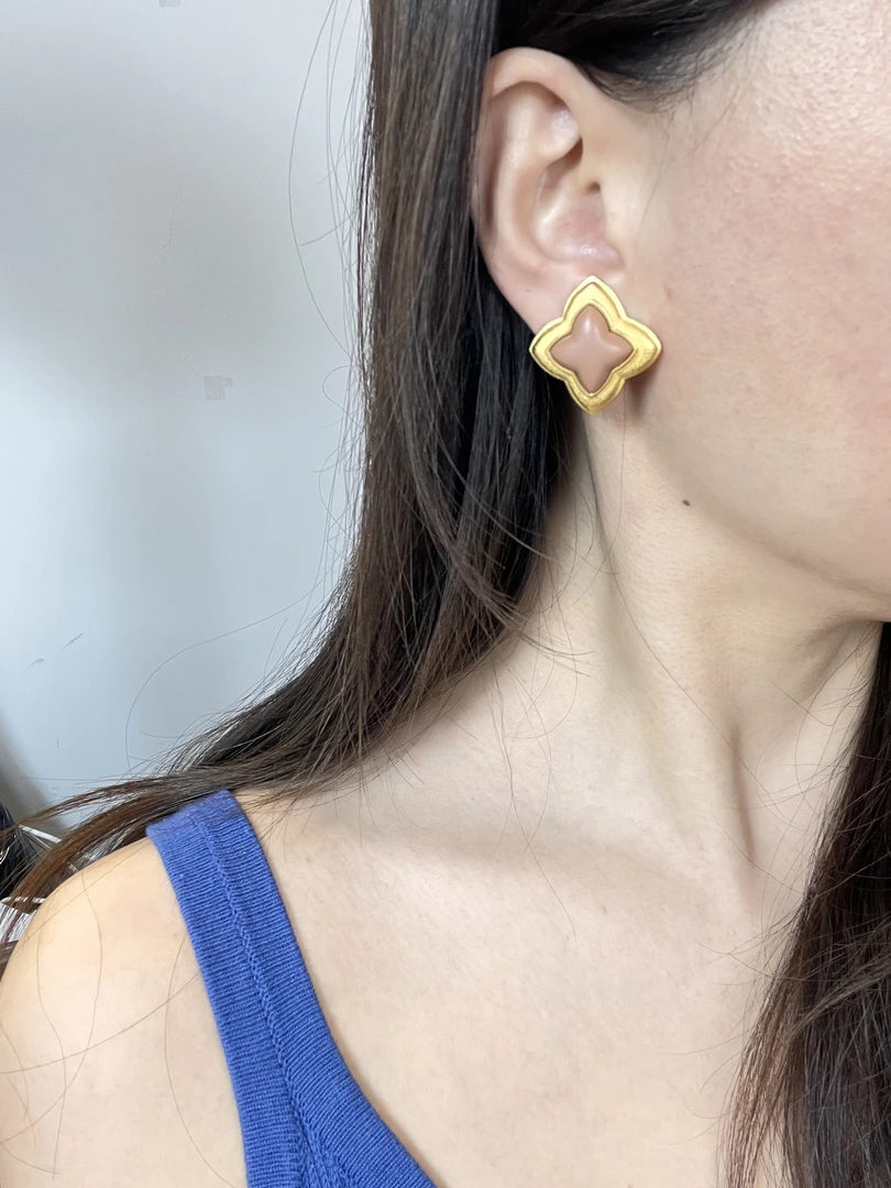 铜合金树脂耳饰 日韩瑞丽风金色女耳环轻奢ins耳饰小众饰品精致