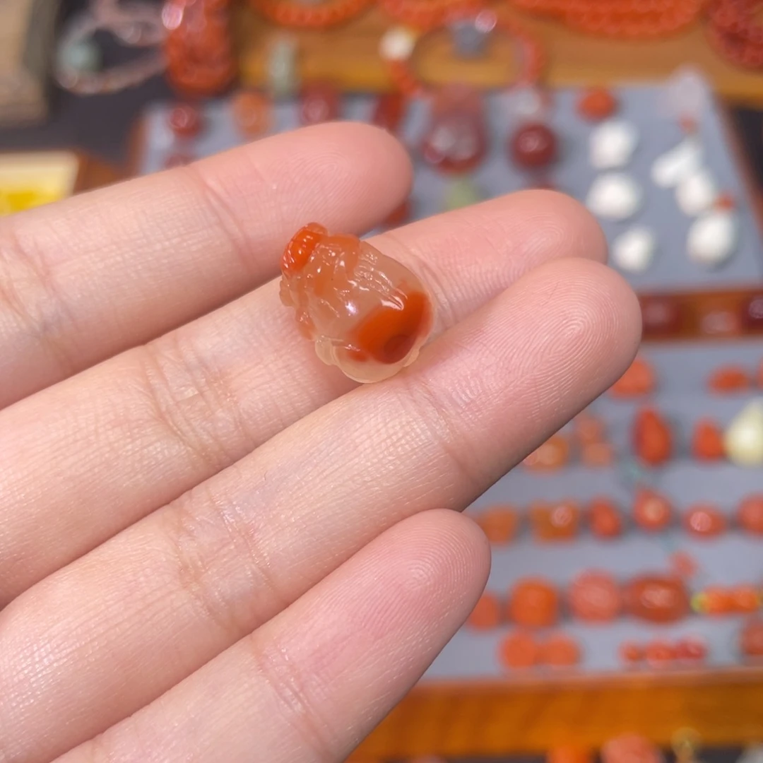 南红玛瑙未镶嵌鸿运当头小貔貅卡11