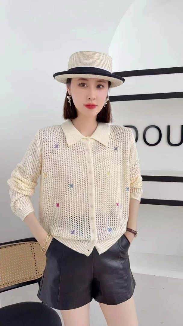 2025秋季新款韩版时尚百搭翻领长袖针织衫女宽松开衫潮流减龄薄款