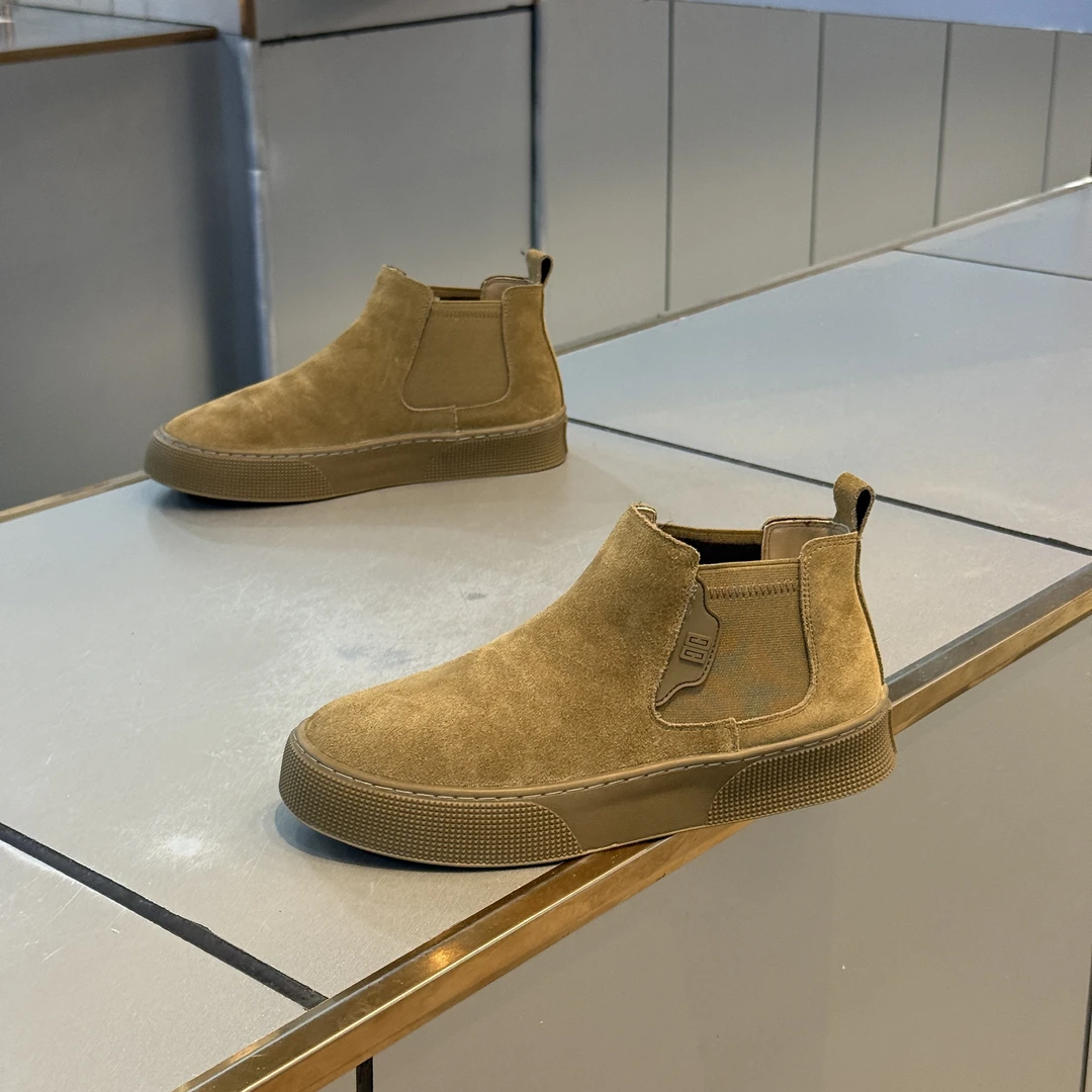 车缝线学院风圆头耐磨厚款马丁靴时尚冬季靴子