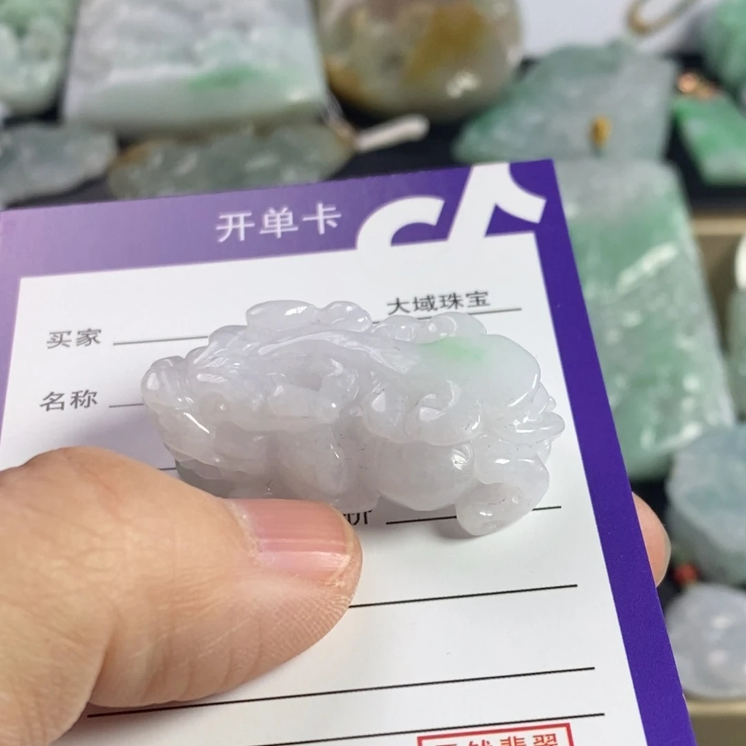 翡翠颈饰未镶嵌貔貅