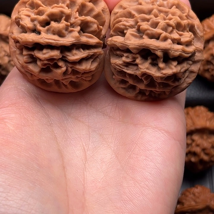 吊坠文玩核桃秦闷瑕疵