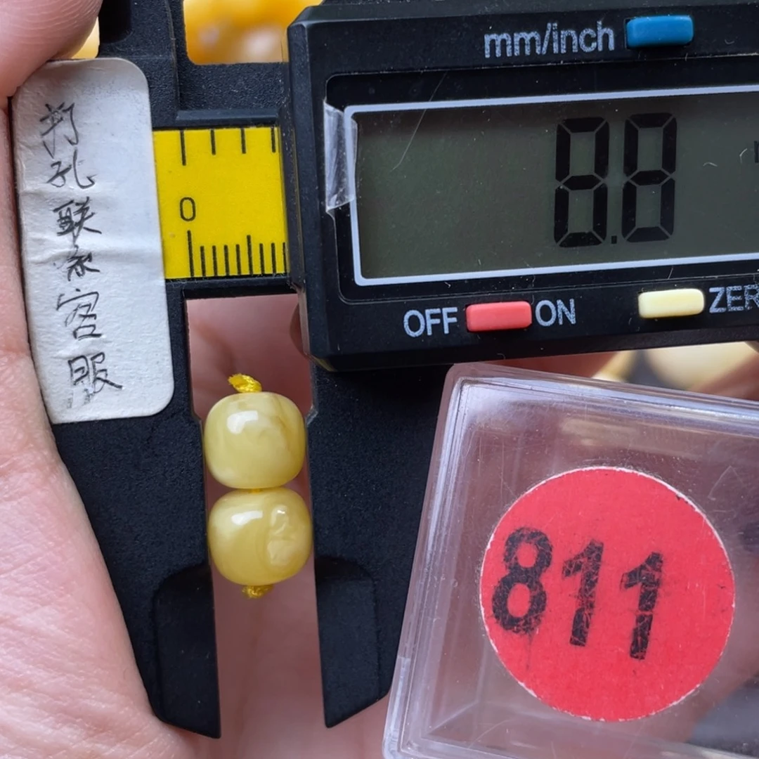 文***长蜜蜡未镶嵌珠宝奇石微瑕