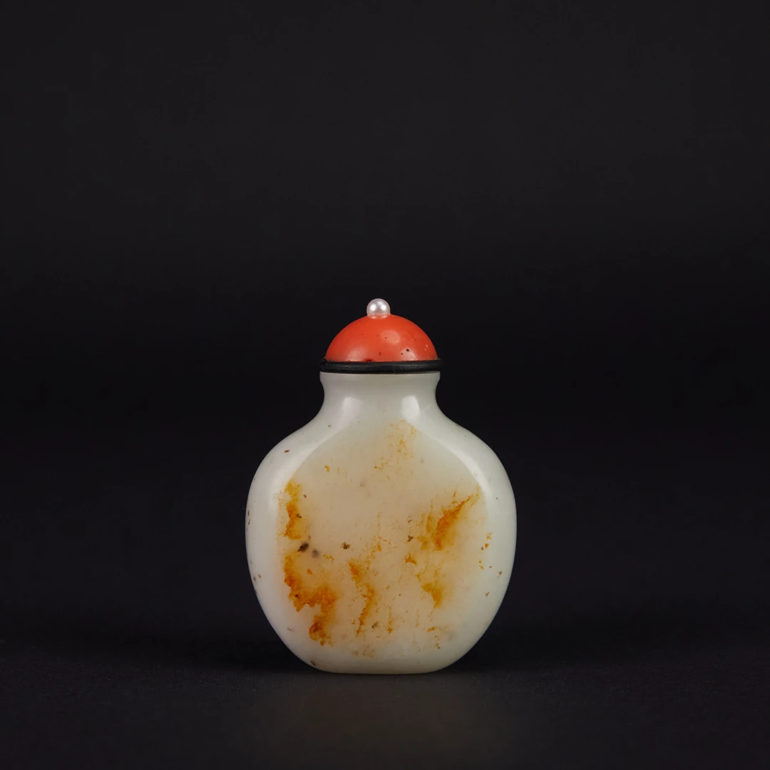 LOT121904和田玉鼻烟壶