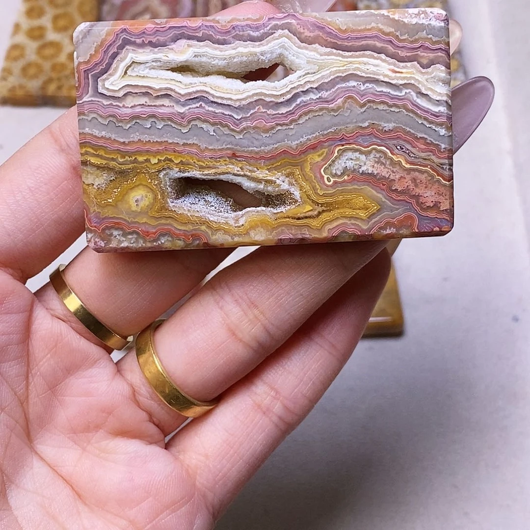 查罗石合金颈饰赵*依