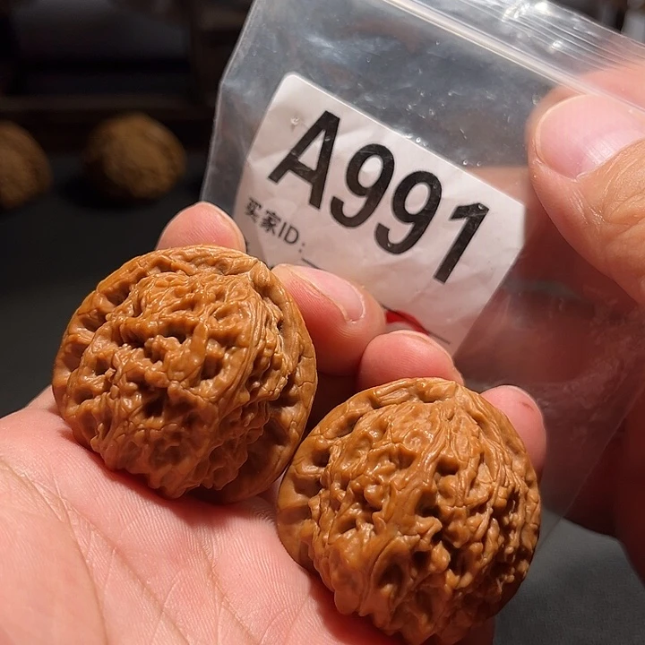 文玩核桃把件39全品白狮子