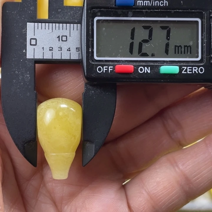 蜜蜡未镶嵌裸石15杂