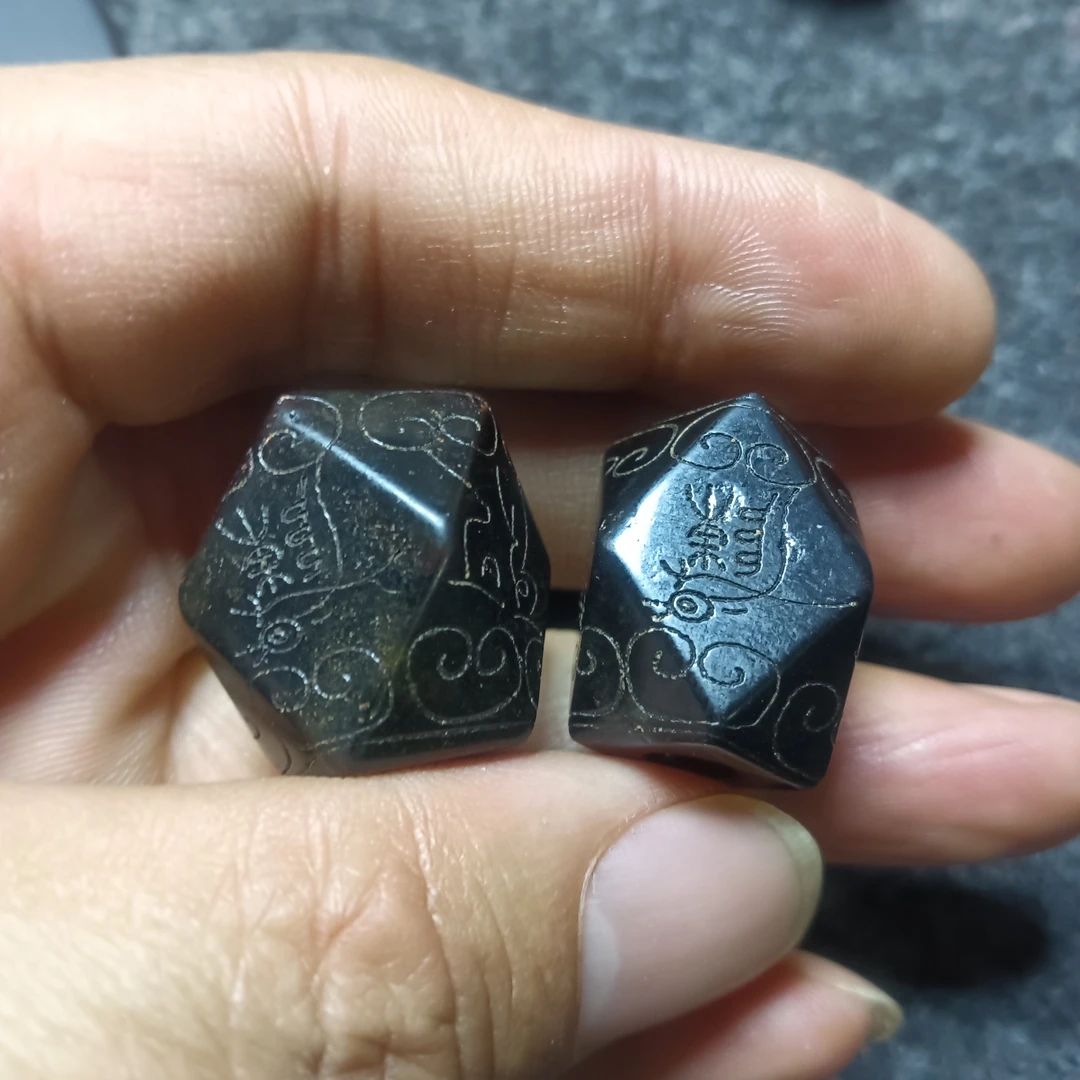 和田玉冈冒吊坠挂件