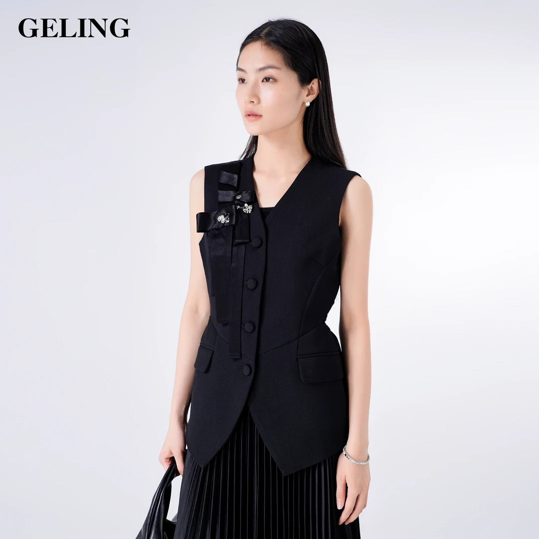 GELING/歌&玲夏季小香风拼接气质前胸装饰露腰无袖马甲G511M53