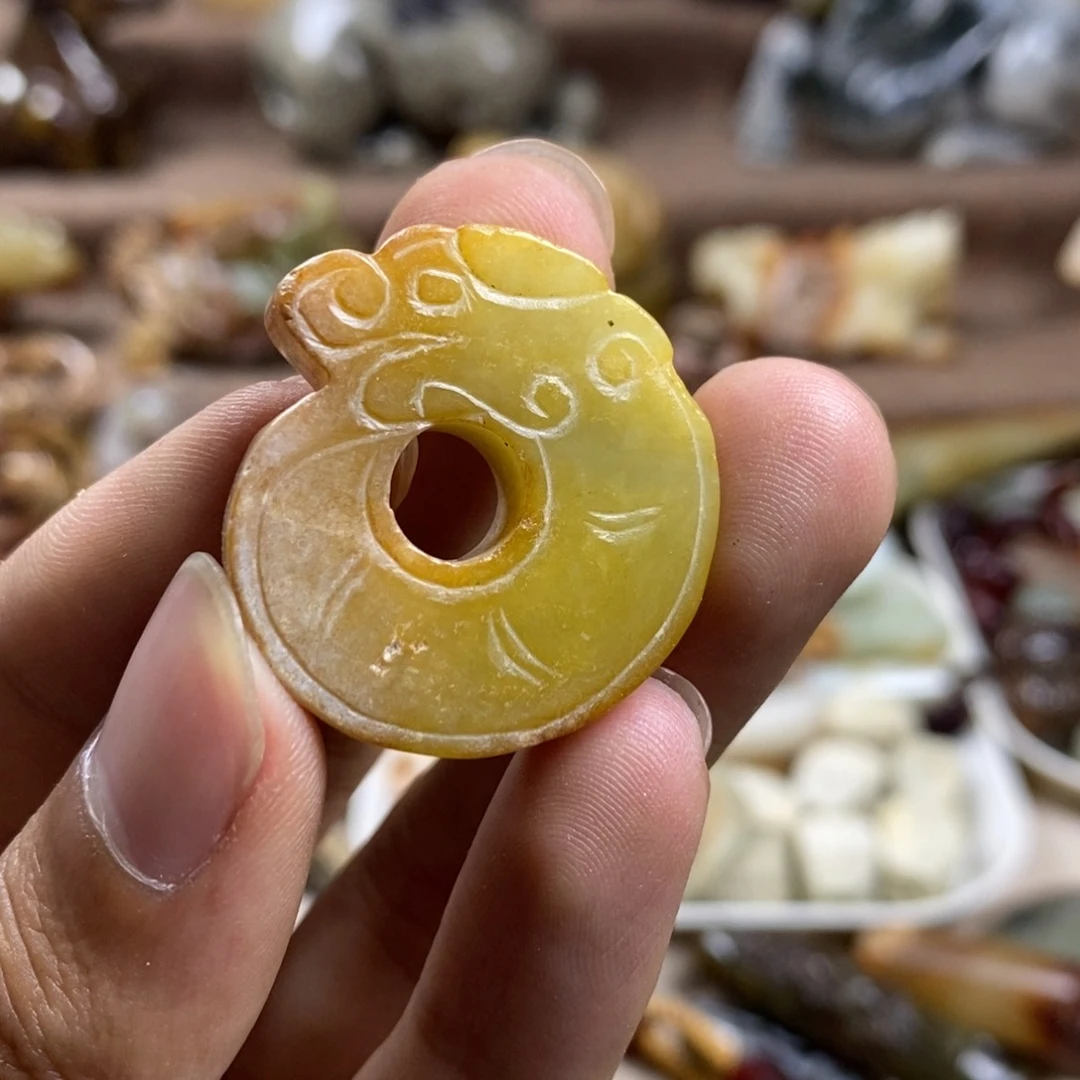 和田玉未镶嵌挂件