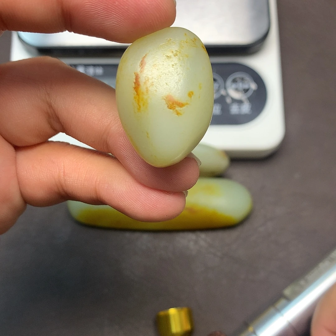 和田玉（糖玉）未镶嵌挂件