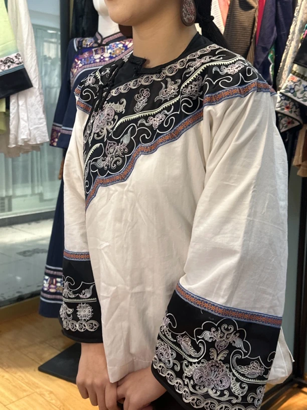 湘西民族衣服土布刺绣