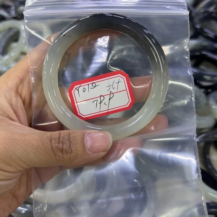Y***e蛇纹石玉合金手镯