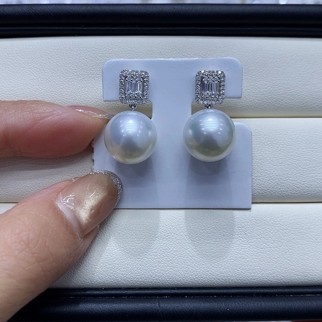 海水珍珠18K金镶嵌耳饰12到13点位澳白