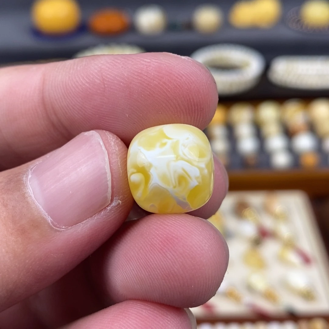 裸石琥珀未镶嵌配饰老型尺寸14